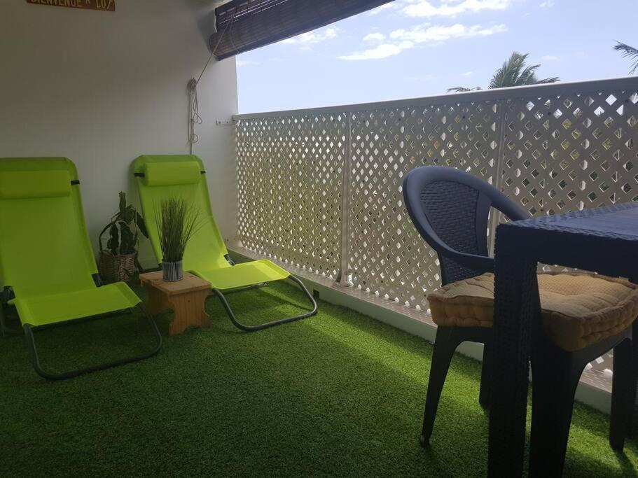Superbe studio avec varangue à 150 m de la plage à la saline les bains Exterior foto